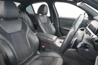 BMW 3シリーズ 320i Mｽﾎﾟｰﾂ ｺﾝﾌｫｰﾄP　ACC ﾌﾞﾗｯｸﾊｰﾌﾚｻﾞｰ 純正HDDﾅﾋﾞ Carplay Bｶﾒﾗ Mｴｱﾛ&19ｲﾝﾁAW 自動ﾄﾗﾝｸ ﾜｲﾔﾚｽﾁｬｰｼﾞ　2年保証付