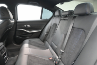 BMW 3シリーズ 320i Mｽﾎﾟｰﾂ ｺﾝﾌｫｰﾄP　ACC ﾌﾞﾗｯｸﾊｰﾌﾚｻﾞｰ 純正HDDﾅﾋﾞ Carplay Bｶﾒﾗ Mｴｱﾛ&19ｲﾝﾁAW 自動ﾄﾗﾝｸ ﾜｲﾔﾚｽﾁｬｰｼﾞ　2年保証付