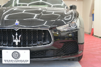 マセラティ ギブリ 3.0　ﾌﾙﾅﾁｭﾗﾙﾚｻﾞｰ赤革 ｻﾝﾙｰﾌ 赤×黒ﾚｻﾞｰｲﾝﾃﾘｱ ﾗﾃﾞｨｶｳｯﾄﾞｲﾝﾃﾘｱ 純正ﾅﾋﾞTV Bｶﾒﾗ 本革ｽﾃｱ ﾌﾟﾛﾃｵ19AW ｼﾌﾄﾊﾟﾄﾞﾙ　2年保証付