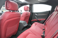 マセラティ ギブリ 3.0　ﾌﾙﾅﾁｭﾗﾙﾚｻﾞｰ赤革 ｻﾝﾙｰﾌ 赤×黒ﾚｻﾞｰｲﾝﾃﾘｱ ﾗﾃﾞｨｶｳｯﾄﾞｲﾝﾃﾘｱ 純正ﾅﾋﾞTV Bｶﾒﾗ 本革ｽﾃｱ ﾌﾟﾛﾃｵ19AW ｼﾌﾄﾊﾟﾄﾞﾙ　2年保証付