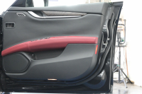 マセラティ ギブリ 3.0　ﾌﾙﾅﾁｭﾗﾙﾚｻﾞｰ赤革 ｻﾝﾙｰﾌ 赤×黒ﾚｻﾞｰｲﾝﾃﾘｱ ﾗﾃﾞｨｶｳｯﾄﾞｲﾝﾃﾘｱ 純正ﾅﾋﾞTV Bｶﾒﾗ 本革ｽﾃｱ ﾌﾟﾛﾃｵ19AW ｼﾌﾄﾊﾟﾄﾞﾙ　2年保証付