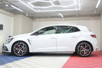 ルノー メガーヌ RSﾄﾛﾌｨｰ　RECARO製ﾌﾛﾝﾄﾊﾞｹｯﾄｼｰﾄ 純正ﾀｯﾁｽｸﾘｰﾝ Bluetoothｵｰﾃﾞｨｵ CarPlay Bｶﾒﾗ 前後PTS 19ｲﾝﾁ鍛造AW ﾌﾞﾚﾝﾎﾞ製ﾚｯﾄﾞｷｬﾘﾊﾟｰ LEDﾍｯﾄﾞﾗｲﾄ　2年保証付