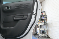 シトロエン C3 ｴｱｸﾛｽSUV ｼｬｲﾝPKG　後期ﾓﾃﾞﾙ 1ｵﾅ ﾚｻﾞｰ×ﾌｧﾌﾞﾘｯｸｺﾝﾋﾞﾚｻﾞｰｼｰﾄ ｸﾙｺﾝ 純正7ｲﾝﾁﾀｯﾁｽｸﾘｰﾝ CarPlay Bｶﾒﾗ 純正17ｲﾝﾁAW LEDﾗｲﾄ ｱｸﾃｨﾌﾞｾｰﾌﾃｨﾌﾞﾚｰｷ　2年保証付