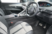 プジョー 3008 GT HYBRID4　ACC Pｽﾀ ECO ﾊｰﾌ革 ﾏｯｻｰｼﾞ機能 ﾊﾟﾉﾗﾏR ﾅﾋﾞTV 8ｲﾝﾁﾀｯﾁｽｸﾘｰﾝ AppleCarPlay 自動ﾃｰﾙｹﾞｰﾄ BSM LKA 純正18ｲﾝﾁAW　2年保証付