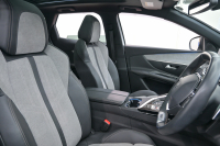 プジョー 3008 GT HYBRID4　ACC Pｽﾀ ECO ﾊｰﾌ革 ﾏｯｻｰｼﾞ機能 ﾊﾟﾉﾗﾏR ﾅﾋﾞTV 8ｲﾝﾁﾀｯﾁｽｸﾘｰﾝ AppleCarPlay 自動ﾃｰﾙｹﾞｰﾄ BSM LKA 純正18ｲﾝﾁAW　2年保証付