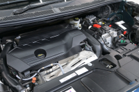 プジョー 3008 GT HYBRID4 ﾚｻﾞｰPKG　1ｵｰﾅｰ ACC Pｽﾀ ECO 黒本革 ﾏｯｻｰｼﾞ機能 ﾊﾟﾉﾗﾏR 8ｲﾝﾁﾀｯﾁｽｸﾘｰﾝ AppleCarPlay 自動ﾃｰﾙｹﾞｰﾄ BSM LKA 純正18ｲﾝﾁAW　2年保証付