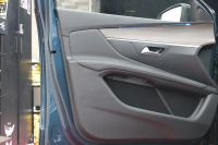 プジョー 3008 GT HYBRID4 ﾚｻﾞｰPKG　1ｵｰﾅｰ ACC Pｽﾀ ECO 黒本革 ﾏｯｻｰｼﾞ機能 ﾊﾟﾉﾗﾏR 8ｲﾝﾁﾀｯﾁｽｸﾘｰﾝ AppleCarPlay 自動ﾃｰﾙｹﾞｰﾄ BSM LKA 純正18ｲﾝﾁAW　2年保証付