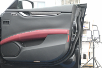 マセラティ ギブリ 3.0　ﾌﾙﾅﾁｭﾗﾙﾚｻﾞｰ赤革 ｻﾝﾙｰﾌ 赤×黒ﾚｻﾞｰｲﾝﾃﾘｱ ﾗﾃﾞｨｶｳｯﾄﾞｲﾝﾃﾘｱ 純正ﾅﾋﾞTV Bｶﾒﾗ 本革ｽﾃｱ ｳﾗｰﾉ19AW ｼﾌﾄﾊﾟﾄﾞﾙ　2年保証付