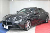 マセラティ ギブリ 3.0　ﾌﾙﾅﾁｭﾗﾙﾚｻﾞｰ赤革 ｻﾝﾙｰﾌ 赤×黒ﾚｻﾞｰｲﾝﾃﾘｱ ﾗﾃﾞｨｶｳｯﾄﾞｲﾝﾃﾘｱ 純正ﾅﾋﾞTV Bｶﾒﾗ 本革ｽﾃｱ ｳﾗｰﾉ19AW ｼﾌﾄﾊﾟﾄﾞﾙ　2年保証付