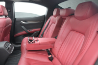 マセラティ ギブリ 3.0　ﾌﾙﾅﾁｭﾗﾙﾚｻﾞｰ赤革 ｻﾝﾙｰﾌ 赤×黒ﾚｻﾞｰｲﾝﾃﾘｱ ﾗﾃﾞｨｶｳｯﾄﾞｲﾝﾃﾘｱ 純正ﾅﾋﾞTV Bｶﾒﾗ 本革ｽﾃｱ ｳﾗｰﾉ19AW ｼﾌﾄﾊﾟﾄﾞﾙ　2年保証付