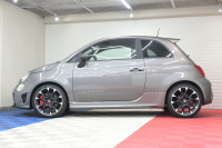 アバルト 595 ｺﾝﾍﾟﾃｨﾂｨｵｰﾈ　正規D車 左H 5速MT Sabeltｽﾎﾟｰﾂｼｰﾄ Uconnectﾌﾟﾚｰﾔｰ Carplay/AndroidAuto 17ｲﾝﾁAW ﾚｯﾄﾞｷｬﾘﾊﾟｰ ﾚｺｰﾄﾞﾓﾝﾂｧ　2年保証付