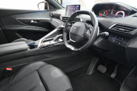 プジョー 5008 GTﾗｲﾝ ﾌﾞﾙｰHDI　1ｵｰﾅｰ ACC Pｽﾀ ECO BSM ﾊｰﾌﾚｻﾞｰ ﾏｯｻｰｼﾞ機能 純正ﾀｯﾁｽｸﾘｰﾝ ﾌﾙｾｸﾞ CarPlay BTｵｰﾃﾞｨｵ&TEL 純正18ｲﾝﾁAW　2年保証付