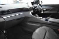 プジョー 5008 GTﾗｲﾝ ﾌﾞﾙｰHDI　1ｵｰﾅｰ ACC Pｽﾀ ECO BSM ﾊｰﾌﾚｻﾞｰ ﾏｯｻｰｼﾞ機能 純正ﾀｯﾁｽｸﾘｰﾝ ﾌﾙｾｸﾞ CarPlay BTｵｰﾃﾞｨｵ&TEL 純正18ｲﾝﾁAW　2年保証付