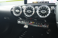 メルセデスベンツ Aクラス A180 Edition1　250台限定 ﾚｰﾀﾞｰP ACC Pｽﾀ ECO ﾊｰﾌ革 純正HDDﾅﾋﾞ ﾌﾙｾｸﾞ CarPlay 360ｶﾒﾗ 専用AMGｴｱﾛ&19ｲﾝﾁAW LEDﾗｲﾄ ﾍｯﾄﾞｱｯﾌﾟD　2年保証付