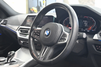 BMW 3シリーズ 320d XDrive MｽﾎﾟｰﾂPKG　ｲﾝﾃﾘS ACC LKA LCA ｽﾃｱﾘﾝｸﾞA ﾊｰﾌ革 純正ﾅﾋﾞ BTｵｰﾃﾞｨｵ&TEL 360ｶﾒﾗ Carplay Mｴｱﾛ&18ｲﾝﾁAW LED 2年保証付