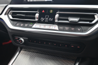 BMW 3シリーズ 320d XDrive MｽﾎﾟｰﾂPKG　ｲﾝﾃﾘS ACC LKA LCA ｽﾃｱﾘﾝｸﾞA ﾊｰﾌ革 純正ﾅﾋﾞ BTｵｰﾃﾞｨｵ&TEL 360ｶﾒﾗ Carplay Mｴｱﾛ&18ｲﾝﾁAW LED 2年保証付