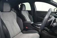 プジョー 208 GT　ACC LPA LKA BSM Pｽﾀ ECO ﾊｰﾌﾚｻﾞｰ 7ｲﾝﾁﾀｯﾁｽｸﾘｰﾝ CarPlay ﾅﾋﾞTV ﾌﾙｾｸﾞ Bｶﾒﾗ 17ｲﾝﾁAW ﾌﾙLEDﾗｲﾄ　2年保証付