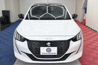 プジョー 208 GT　ACC LPA LKA BSM Pｽﾀ ECO ﾊｰﾌﾚｻﾞｰ 7ｲﾝﾁﾀｯﾁｽｸﾘｰﾝ CarPlay ﾅﾋﾞTV ﾌﾙｾｸﾞ Bｶﾒﾗ 17ｲﾝﾁAW ﾌﾙLEDﾗｲﾄ　2年保証付