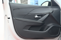 プジョー 208 GT　ACC LPA LKA BSM Pｽﾀ ECO ﾊｰﾌﾚｻﾞｰ 7ｲﾝﾁﾀｯﾁｽｸﾘｰﾝ CarPlay ﾅﾋﾞTV ﾌﾙｾｸﾞ Bｶﾒﾗ 17ｲﾝﾁAW ﾌﾙLEDﾗｲﾄ　2年保証付