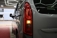 シトロエン ベルランゴ ｼｬｲﾝ　Pｽﾀ ﾊﾟｰｷﾝｸﾞｾﾝｻｰ BSM ﾊﾟﾉﾗﾏR ﾌｧﾌﾞﾘｯｸｼｰﾄ 純正ﾀｯﾁｽｸﾘｰﾝ CarPlay ｱﾝﾋﾞｴﾝｽﾗｲﾄ 純正16ｲﾝﾁAW　2年保証付