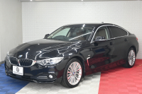 BMW 4シリーズ 420iｸﾞﾗﾝｸｰﾍﾟ ﾗｸﾞｼﾞｭｱﾘｰ　ｺﾝﾌｫA ACC ｲﾝﾃﾘS LCW LKA 茶革 純正HDDﾅﾋﾞ BTｵｰﾃﾞｨｵ&TEL Bｶﾒﾗ 純正18AW ﾘｱPDC　2年保証付