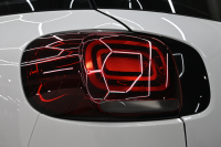 シトロエン C3 ｴｱｸﾛｽSUV ﾌﾞﾙｰHDi ｼｬｲﾝPKG　後期ﾓﾃﾞﾙ ﾚｻﾞｰ×ﾌｧﾌﾞﾘｯｸｺﾝﾋﾞﾚｻﾞｰｼｰﾄ ﾊﾟﾉﾗﾏSR ｸﾙｺﾝ 純正7ｲﾝﾁﾀｯﾁｽｸﾘｰﾝ CarPlay Bｶﾒﾗ 純正17ｲﾝﾁAW LEDﾗｲﾄ ｱｸﾃｨﾌﾞｾｰﾌﾃｨﾌﾞﾚｰｷ　2年保証付