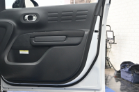 シトロエン C3 ｴｱｸﾛｽSUV ﾌﾞﾙｰHDi ｼｬｲﾝPKG　後期ﾓﾃﾞﾙ ﾚｻﾞｰ×ﾌｧﾌﾞﾘｯｸｺﾝﾋﾞﾚｻﾞｰｼｰﾄ ﾊﾟﾉﾗﾏSR ｸﾙｺﾝ 純正7ｲﾝﾁﾀｯﾁｽｸﾘｰﾝ CarPlay Bｶﾒﾗ 純正17ｲﾝﾁAW LEDﾗｲﾄ ｱｸﾃｨﾌﾞｾｰﾌﾃｨﾌﾞﾚｰｷ　2年保証付