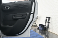 シトロエン C3 ｴｱｸﾛｽSUV ﾌﾞﾙｰHDi ｼｬｲﾝPKG　後期ﾓﾃﾞﾙ ﾚｻﾞｰ×ﾌｧﾌﾞﾘｯｸｺﾝﾋﾞﾚｻﾞｰｼｰﾄ ﾊﾟﾉﾗﾏSR ｸﾙｺﾝ 純正7ｲﾝﾁﾀｯﾁｽｸﾘｰﾝ CarPlay Bｶﾒﾗ 純正17ｲﾝﾁAW LEDﾗｲﾄ ｱｸﾃｨﾌﾞｾｰﾌﾃｨﾌﾞﾚｰｷ　2年保証付