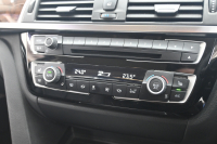 BMW 3シリーズ 320d ﾂｰﾘﾝｸﾞ ﾗｸﾞｼﾞｭｱﾘｰ　後期ﾓﾃﾞﾙ ACC 黒革 純正HDDﾅﾋﾞ Bｶﾒﾗ 17ｲﾝﾁAW ｵｰﾄﾃｰﾙｹﾞｰﾄ LEDﾍｯﾄﾞﾗｲﾄ　2年保証付