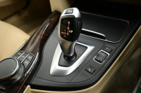 BMW 3シリーズ 320d ﾂｰﾘﾝｸﾞ ﾗｸﾞｼﾞｭｱﾘｰ　後期ﾓﾃﾞﾙ ACC ﾍﾞｰｼﾞｭ革 純正HDDﾅﾋﾞ TVﾁｭｰﾅｰ Bｶﾒﾗ 17ｲﾝﾁAW ｵｰﾄﾃｰﾙｹﾞｰﾄ LEDﾍｯﾄﾞﾗｲﾄ　2年保証付