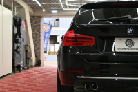 BMW 3シリーズ 320d ﾂｰﾘﾝｸﾞ ﾗｸﾞｼﾞｭｱﾘｰ　後期ﾓﾃﾞﾙ ACC ﾍﾞｰｼﾞｭ革 純正HDDﾅﾋﾞ TVﾁｭｰﾅｰ Bｶﾒﾗ 17ｲﾝﾁAW ｵｰﾄﾃｰﾙｹﾞｰﾄ LEDﾍｯﾄﾞﾗｲﾄ　2年保証付