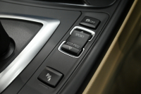 BMW 3シリーズ 320d ﾂｰﾘﾝｸﾞ ﾗｸﾞｼﾞｭｱﾘｰ　後期ﾓﾃﾞﾙ ACC ﾍﾞｰｼﾞｭ革 純正HDDﾅﾋﾞ TVﾁｭｰﾅｰ Bｶﾒﾗ 17ｲﾝﾁAW ｵｰﾄﾃｰﾙｹﾞｰﾄ LEDﾍｯﾄﾞﾗｲﾄ　2年保証付