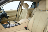 BMW 3シリーズ 320d ﾂｰﾘﾝｸﾞ ﾗｸﾞｼﾞｭｱﾘｰ　後期ﾓﾃﾞﾙ ACC ﾍﾞｰｼﾞｭ革 純正HDDﾅﾋﾞ TVﾁｭｰﾅｰ Bｶﾒﾗ 17ｲﾝﾁAW ｵｰﾄﾃｰﾙｹﾞｰﾄ LEDﾍｯﾄﾞﾗｲﾄ　2年保証付