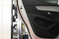 プジョー 3008 3008 GT ﾌﾞﾙｰHDi 　後期ﾓﾃﾞﾙ ACC LKA ﾊｰﾌ革 ﾊﾟﾉﾗﾏR 純正ﾅﾋﾞTV ﾘｱﾓﾆﾀｰ CarPlay Bｶﾒﾗ 前後ｺｰﾅｰｾﾝｻｰ 純正18ｲﾝﾁAW LEDﾗｲﾄ　2年保証付