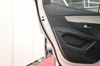 プジョー 3008 3008 GT　1ｵｰﾅｰ 後期ﾓﾃﾞﾙ ACC LKA ﾊｰﾌ革 ﾊﾟﾉﾗﾏSR 純正ﾀｯﾁｽｸﾘｰﾝ CarPlay Bｶﾒﾗ 前後ｺｰﾅｰｾﾝｻｰ 純正18ｲﾝﾁAW LEDﾗｲﾄ　新車保証継承可