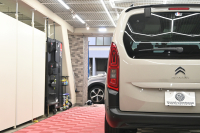 シトロエン ベルランゴ ｼｬｲﾝ　1ｵﾅ Pｽﾀ ﾊﾟｰｷﾝｸﾞｾﾝｻｰ BSM ﾊﾟﾉﾗﾏR ﾌｧﾌﾞﾘｯｸｼｰﾄ 純正ﾀｯﾁｽｸﾘｰﾝ ﾅﾋﾞTV BTｵｰﾃﾞｨｵ＆TEL CarPlay ｱﾝﾋﾞｴﾝｽﾗｲﾄ 純正16ｲﾝﾁAW　2年保証付