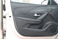 プジョー 208 GT　ACC LPA LKA BSM Pｽﾀ ECO ﾊｰﾌﾚｻﾞｰ 7ｲﾝﾁﾀｯﾁｽｸﾘｰﾝ CarPlay ﾅﾋﾞTV ﾌﾙｾｸﾞ Bｶﾒﾗ 17ｲﾝﾁAW ﾌﾙLEDﾗｲﾄ　2年保証付