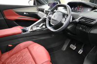 プジョー 3008 3008 GT ﾌﾞﾙｰHDi ﾚｯﾄﾞﾅｯﾊﾟ　特別仕様 後期ﾓﾃﾞﾙ ACC LKA 赤革 ﾊﾟﾉﾗﾏSR 純正ﾅﾋﾞTV CarPlay 360ﾋﾞｼﾞｮﾝ 前後ｺｰﾅｰｾﾝｻｰ 純正18ｲﾝﾁAW LEDﾗｲﾄ　2年保証付