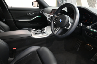 BMW 3シリーズ 320d xDrive ﾂｰﾘﾝｸﾞ Mｽﾎﾟｰﾂ　1ｵｰﾅｰ ACC ﾌﾞﾗｯｸﾊｰﾌﾚｻﾞｰ 純正HDDﾅﾋﾞ CarPlay 360ｶﾒﾗ 18ｲﾝﾁAW 自動ﾄﾗﾝｸ ﾜｲﾔﾚｽﾁｬｰｼﾞ　2年保証付