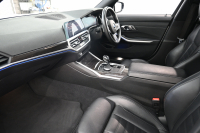 BMW 3シリーズ 320d xDrive Mｽﾎﾟｰﾂ ﾊｲﾗｲﾝPKG　ACC 黒革 純正HDDﾅﾋﾞ CarPlay 360ｶﾒﾗ Mｴｱﾛ&19ｲﾝﾁAW 自動ﾄﾗﾝｸ KW車高調　2年保証付