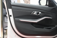 BMW 3シリーズ 320d xDrive Mｽﾎﾟｰﾂ ﾊｲﾗｲﾝPKG　ACC 黒革 純正HDDﾅﾋﾞ CarPlay 360ｶﾒﾗ Mｴｱﾛ&19ｲﾝﾁAW 自動ﾄﾗﾝｸ KW車高調　2年保証付