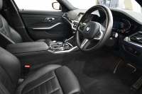 BMW 3シリーズ 320i ﾂｰﾘﾝｸﾞ Mｽﾎﾟｰﾂ ﾊｲﾗｲﾝPKG　ACC 黒革 純正HDDﾅﾋﾞ CarPlay 360ｶﾒﾗ Mｴｱﾛ&18ｲﾝﾁAW 自動ﾄﾗﾝｸ ﾜｲﾔﾚｽﾁｬｰｼﾞ　2年保証付