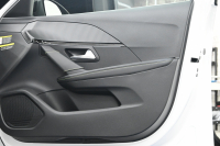 プジョー 208 GT　1ｵｰﾅｰ ACC LPA LKA BSM Pｽﾀ ECO ﾊｰﾌﾚｻﾞｰ 7ｲﾝﾁﾀｯﾁｽｸﾘｰﾝ CarPlay Bｶﾒﾗ 17ｲﾝﾁAW ﾌﾙLEDﾗｲﾄ　新車保証継承可