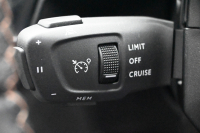 プジョー 3008 3008 GT　後期ﾓﾃﾞﾙ ACC LKA ﾊｰﾌ革 ﾊﾟﾉﾗﾏSR 純正ﾀｯﾁｽｸﾘｰﾝ CarPlay Bｶﾒﾗ 前後ｺｰﾅｰｾﾝｻｰ 純正18ｲﾝﾁAW LEDﾗｲﾄ　2年保証付