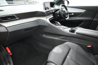 プジョー 3008 3008 GT　後期ﾓﾃﾞﾙ ACC LKA ﾊｰﾌ革 ﾊﾟﾉﾗﾏSR 純正ﾀｯﾁｽｸﾘｰﾝ CarPlay Bｶﾒﾗ 前後ｺｰﾅｰｾﾝｻｰ 純正18ｲﾝﾁAW LEDﾗｲﾄ　2年保証付