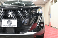 プジョー 2008 GTﾊﾟｯｸ ﾌﾞﾙｰHDi　Pｽﾀ ACC ECO 黒革電動ｼｰﾄ ﾊﾟﾉﾗﾏSR 純正ﾀｯﾁｽｸﾘｰﾝ CarPlay Bｶﾒﾗ 純正17ｲﾝﾁAW LEDﾗｲﾄ ｱｸﾃｨﾌﾞｾｰﾌﾃｨﾌﾞﾚｰｷ　2年保証付