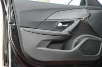 プジョー 2008 GTﾊﾟｯｸ ﾌﾞﾙｰHDi　Pｽﾀ ACC ECO 黒革電動ｼｰﾄ ﾊﾟﾉﾗﾏSR 純正ﾀｯﾁｽｸﾘｰﾝ CarPlay Bｶﾒﾗ 純正17ｲﾝﾁAW LEDﾗｲﾄ ｱｸﾃｨﾌﾞｾｰﾌﾃｨﾌﾞﾚｰｷ　2年保証付