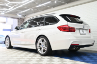 BMW 3シリーズ 320i ﾂｰﾘﾝｸﾞ Mｽﾎﾟｰﾂ　後期LCIﾓﾃﾞﾙ ACC 黒革 ｼｰﾄﾋｰﾀｰ ﾊﾟﾉﾗﾏSR 純正iDriveﾅﾋﾞTV ﾌﾙｾｸﾞ Bｶﾒﾗ Mｴｱﾛ&18ｲﾝﾁAW 自動ﾄﾗﾝｸ LEDﾗｲﾄ　2年保証付