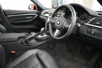 BMW 3シリーズ 320i ﾂｰﾘﾝｸﾞ Mｽﾎﾟｰﾂ　後期LCIﾓﾃﾞﾙ ACC 黒革 ｼｰﾄﾋｰﾀｰ ﾊﾟﾉﾗﾏSR 純正iDriveﾅﾋﾞTV ﾌﾙｾｸﾞ Bｶﾒﾗ Mｴｱﾛ&18ｲﾝﾁAW 自動ﾄﾗﾝｸ LEDﾗｲﾄ　2年保証付