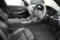 BMW 3シリーズ 320d ﾂｰﾘﾝｸﾞ Mｽﾎﾟｰﾂ ﾊｲﾗｲﾝPKG　ACC 黒革 純正HDDﾅﾋﾞ CarPlay Bｶﾒﾗ Mｴｱﾛ&18ｲﾝﾁAW 自動ﾄﾗﾝｸ ﾜｲﾔﾚｽﾁｬｰｼﾞ　2年保証付